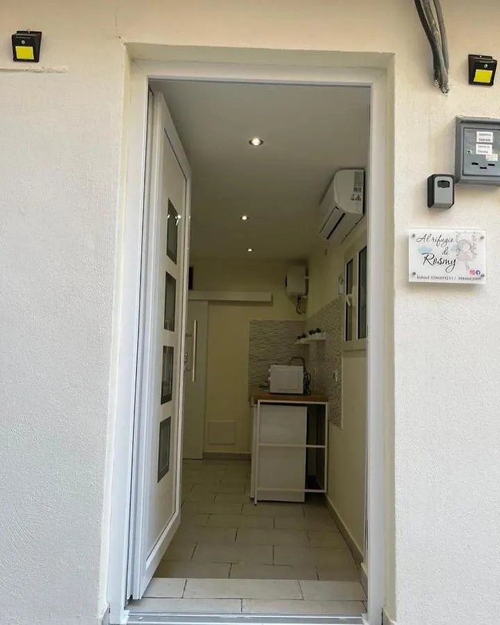 Al Rifugio Di Rosmy Apartment Bari Italy